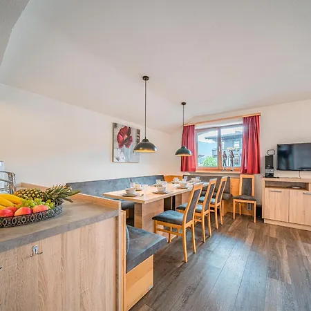 Penthouse Janita Apartman