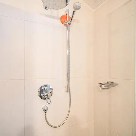 Penthouse Janita Apartman